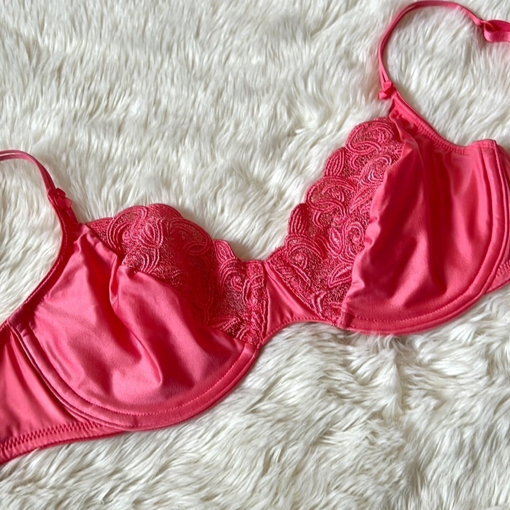 Vintage Y2K Victoria’s Secret Bra